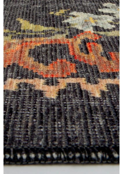 Norm Halı Allure 61-028 Siyah Eskitme Halı Etnik Otantik Dokuma Şönil Yıkanabilir Salon Halısı modelleri