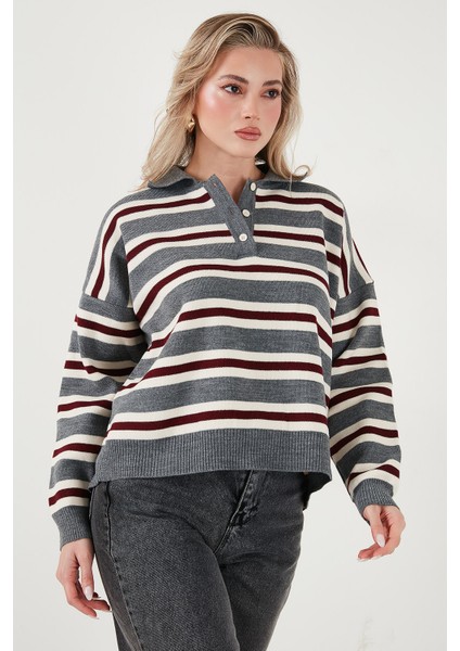 Çizgili Oversize Fit Düğmeli Polo Yaka Kazak Bayan Polo Yaka Kazak 4615259