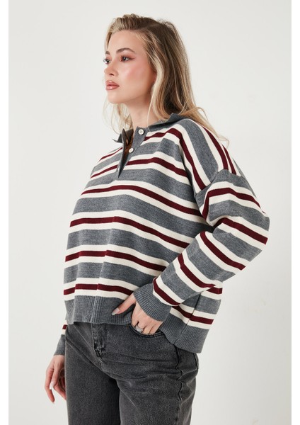 Çizgili Oversize Fit Düğmeli Polo Yaka Kazak Bayan Polo Yaka Kazak 4615259 fırsatları