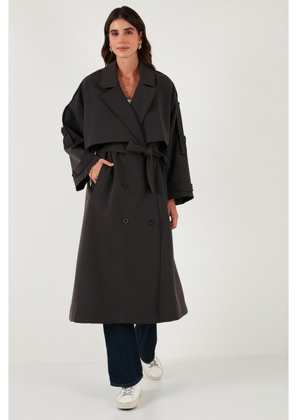 Oversize Fit Kruvaze Yaka Düğmeli Kemerli Uzun Trençkot Bayan Trençkot 6839476 modelleri