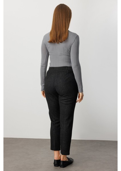 Beli Kalın Lastikli Dar Paça Pantolon 1019-26K