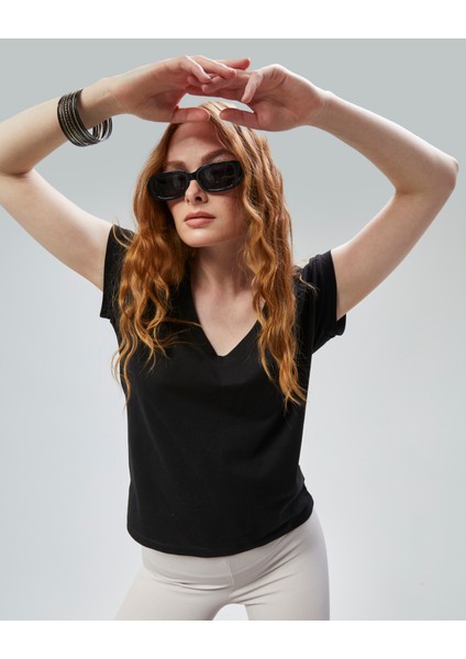 Kadın V Yaka Kısa Kol Düz Basic Tişört
