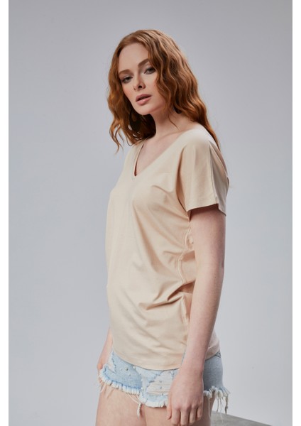 Kadın V Yaka Kısa Kol Düz Basic Tişört fırsatları
