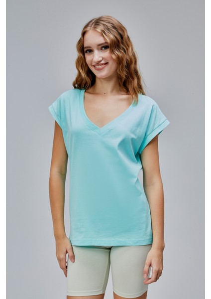 Kadın V Yaka Kısa Kol Düz Basic Tişört