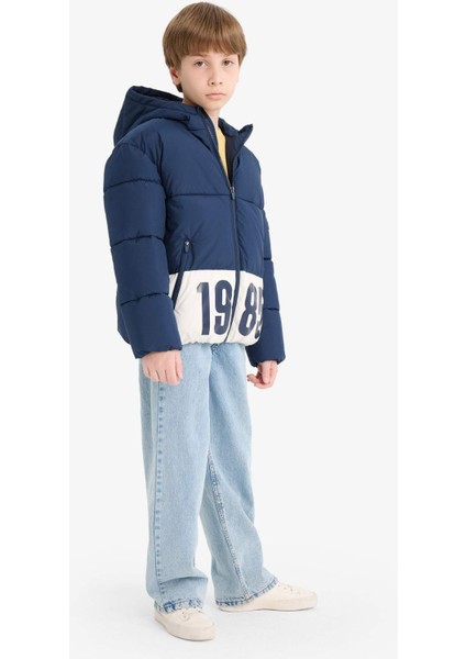 Erkek Çocuk Su Geçirmez Kapüşonlu Fermuarlı Şişme Mont E9021A825WN