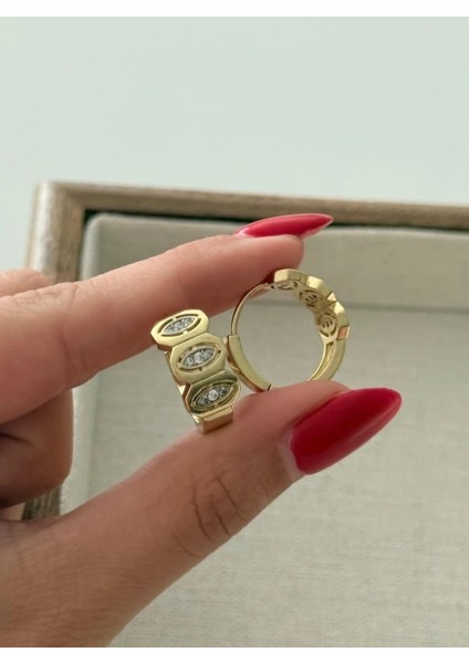 Melis Göral Model Çelik Taşlı Halka Küpe