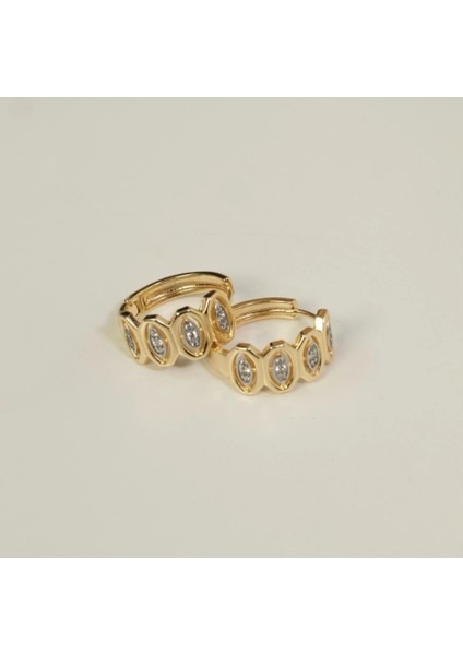 Melis Göral Model Çelik Taşlı Halka Küpe fırsatları