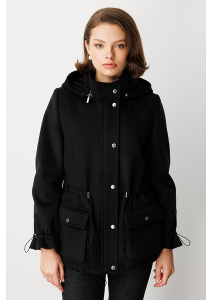 Kapüşonlu Kapak Cepli Kaşe Mont 6041-26K