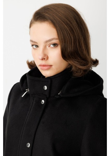 Kapüşonlu Kapak Cepli Kaşe Mont 6041-26K modelleri