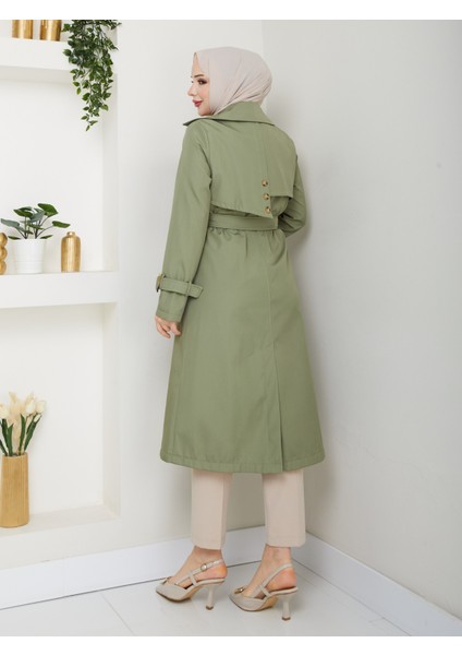 Kadın Yeşil Arkası Düğmeli Trençkot fırsatları