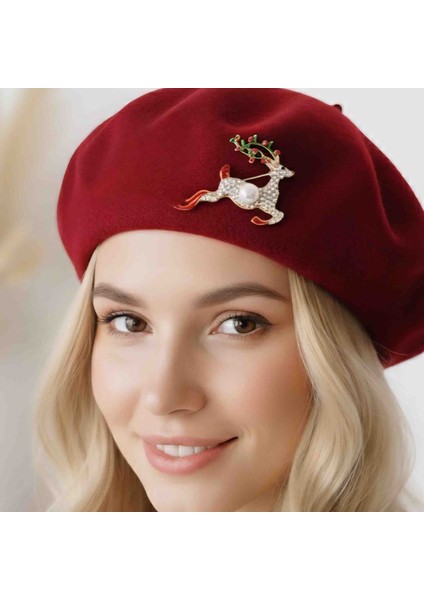 ​🦌 Parlak Taşlı Geyik (Ren Geyiği) ve Inci Detaylı Yılbaşı Broşu