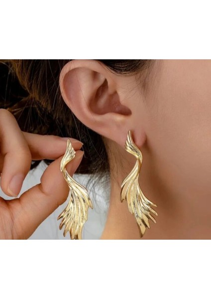 Dalga Detaylı Gold Vip Kaplama Küpe