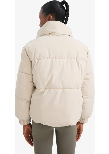 Su İtici Oversize Fit Geniş Kalıp Dik Yaka Fermuarlı Çıtçıtlı Cepli Şişme Mont E9266AX25WN