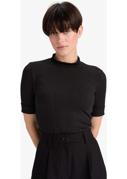 Regular Fit Yarım Balıkçı Yaka Fitilli Kaşkorse Kısa Kollu Tişört B1177AX25AU