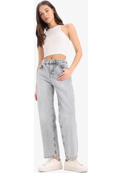 Straight Fit Yüksek Bel Kısa Paça Jean Yıkamalı Pantolon E8013AX25SM