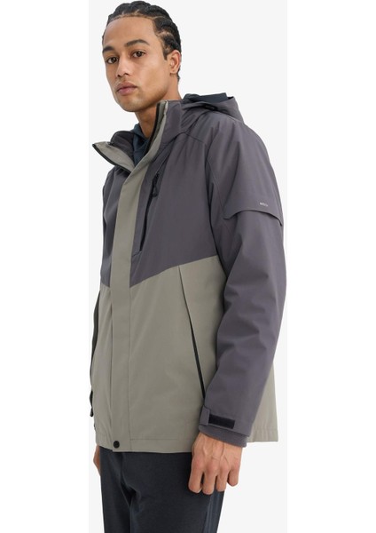 Su İtici Regular Fit Kapüşonlu Rüzgar Geçirmez Mont E9490AX25WN