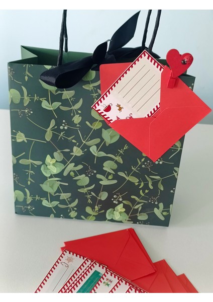 Yeni Yıl Yılbaşı Not Kartı Kırmızı Set 8 'li Mini Zarf ile Birlikte (9x7 Xm) modelleri