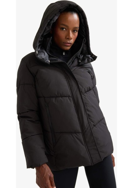 Su İtici Regular Fit Yarım Polar Astarlı Kapüşonlu Fermuarlı Kışlık Mont A1553AX25WN