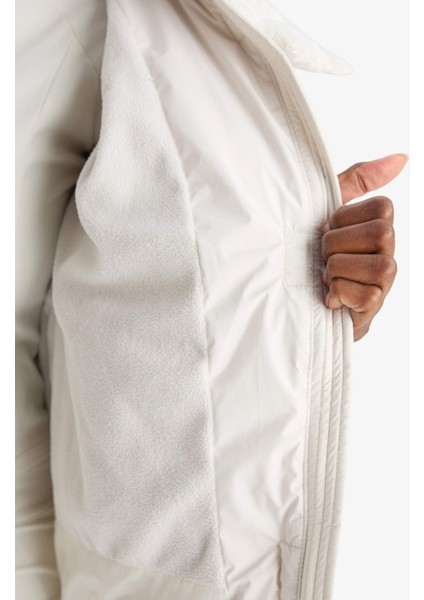 Su İtici Regular Fit Yarım Polar Astarlı Kapüşonlu Fermuarlı Kışlık Mont A1553AX25WN