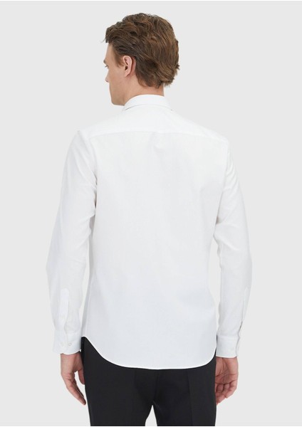Beyaz Regular Fit Dokuma Klasik %100 Pamuk Gömlek