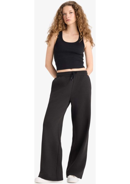 Straight Fit Beli Bağcıklı Cepli Düz Paça Eşofman Altı