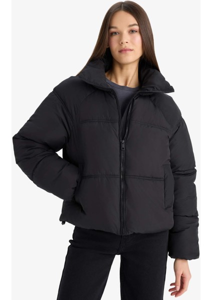 Su Geçirmez Regular Fit Dik Yaka Fermuarlı Şişme Mont