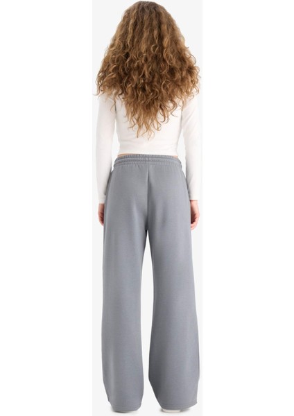 Straight Fit Beli Bağcıklı Cepli Düz Paça Eşofman Altı