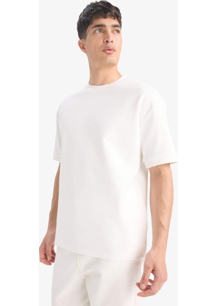 Oversize Geniş Kalıp Bisiklet Yaka Ağır Kumaş Basic Düz Kısa Kollu Beyaz Tişört B6494AX25AU