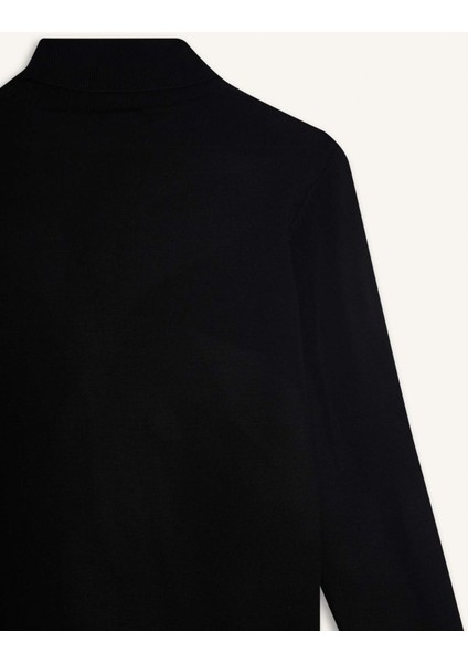 Slim Fit Dar Kesim Balıkçı Yaka Basic Düz Triko Kazak R1124AZ25WN