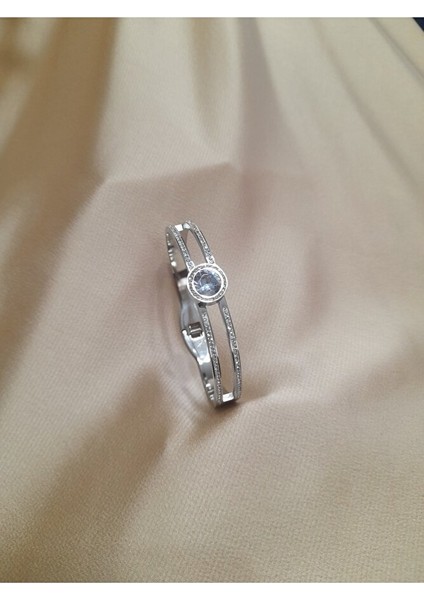 Zirkon Taşlı Çelik Kelepçe Bileklik – Gümüş Renk, Şık Tasarım indirimleri