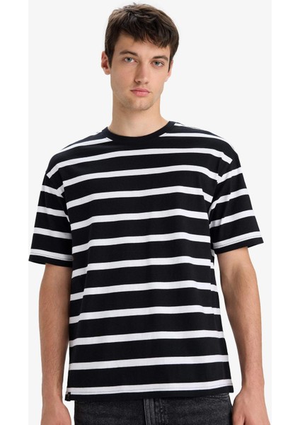 %100 Pamuk Boxy Fit Rahat Kesim Bisiklet Yaka Çizgili Kısa Kollu Tişört E1160AX25AU