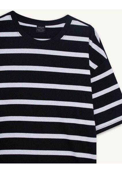 %100 Pamuk Boxy Fit Rahat Kesim Bisiklet Yaka Çizgili Kısa Kollu Tişört E1160AX25AU