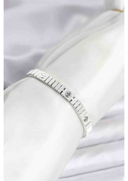 Gümüş Renk Vip Seri Bileklik fiyatları