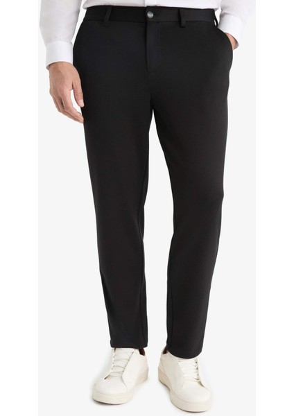 Jogger Fit Cepli Esnek Kumaş Düz Paça Pantolon