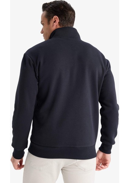 Regular Fit Dik Yaka Yarım Fermuarlı İçi Yumuşak Tüylü Basic Düz Sweatshirt X7405AZ25AU