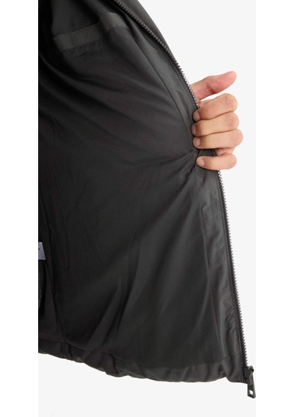 Su İtici Regular Fit Dik Yaka Fermuarlı Cepli Mont E9991AX25WN