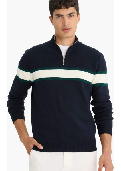 Standart Fit Dik Yaka Fermuarlı Renk Bloklu Triko Kazak