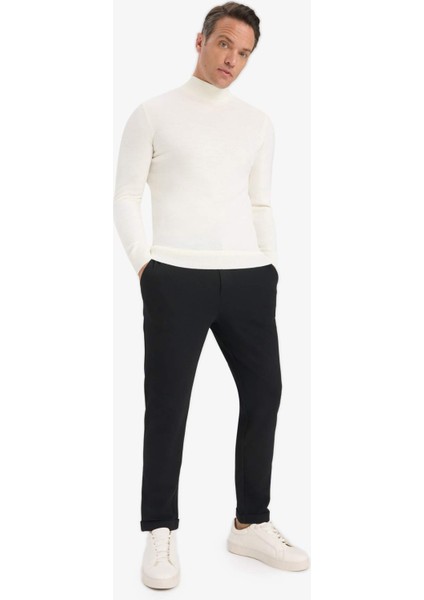 Slim Fit Dar Kesim Balıkçı Yaka Basic Düz Triko Kazak R1127AZ25WN