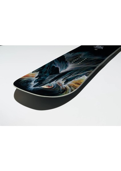 Dynamo 2025 Snowboard modelleri