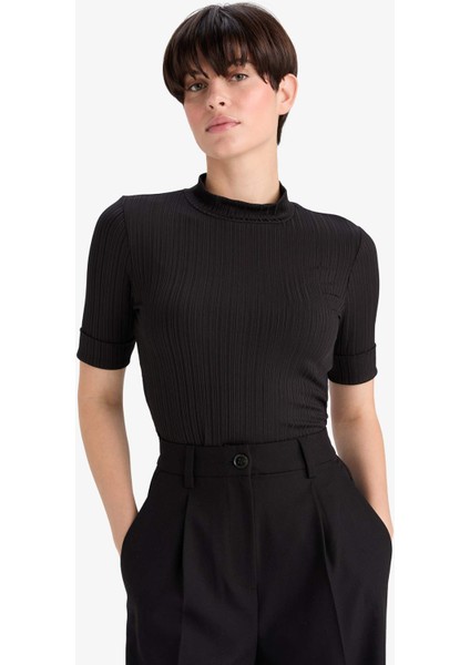 Regular Fit Yarım Balıkçı Yaka Fitilli Kaşkorse Kısa Kollu Tişört B1177AX25AU