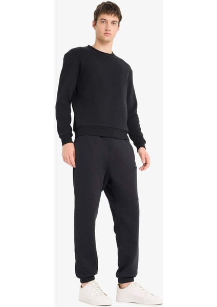 Regular Fit Beli Bağcıklı İçi Yumuşak Tüylü Paçası Lastikli Baskılı Fermuar Cepli Eşofman Altı