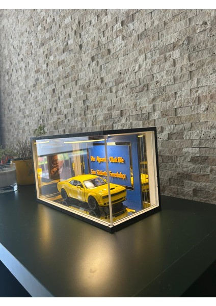 Garaj Seti 1:18 Fenerbahçe Temalı Dekoratif Araba ve Vitrin Seti | Işıklı Koleksiyonluk Model | Masaüstü Hediyelik Aksesuar indirimleri