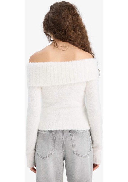 Slim Fit Dar Kesim Açık Omuz Triko Kazak C6301AX25CW