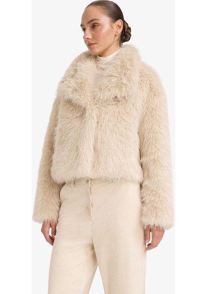 Regular Fit Kısa Suni Kürk