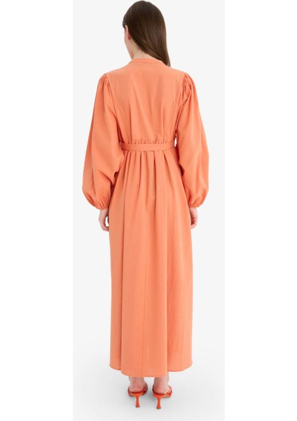 Relax Fit Hakim Yaka Kuşaklı Müslin Uzun Kollu Maxi Tesettür Elbise F1624AX25SM