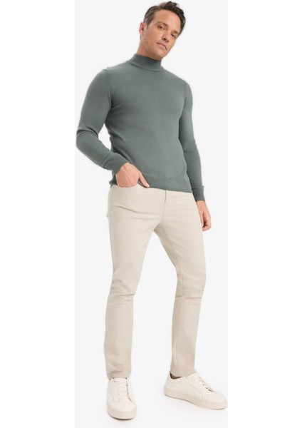 Slim Fit Dar Kesim Balıkçı Yaka Basic Düz Triko Kazak R1127AZ25WN