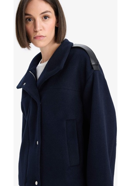 Regular Fit Kaşe Düğmeli Kısa Kaban