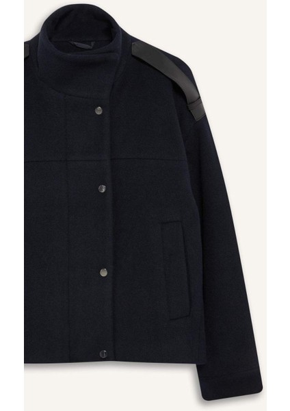 Regular Fit Kaşe Düğmeli Kısa Kaban