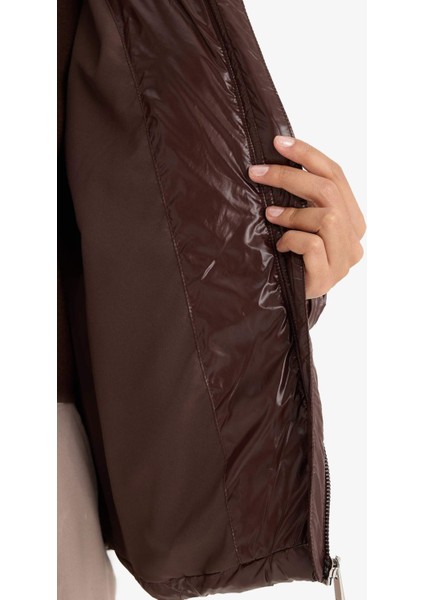 Su Geçirmez Regular Fit Kapüşonlu Mont F2823AX25WN