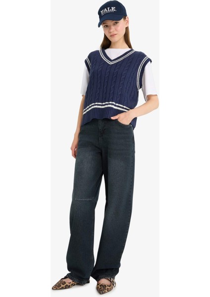 Coool Regular Fit V Yaka Saç Örgü Desenli Triko Süveter